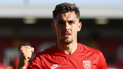 Adam Lakeland's Morecambe side claimed two 1-0 wins over the Bank Holiday weekend, moving them up the National League...